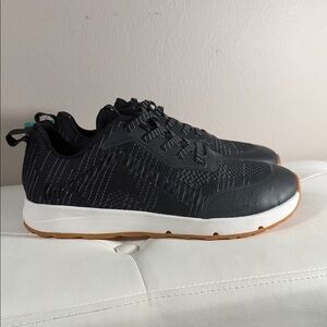 Alpine Design Men's Black Sneakers with White and Tan Accents